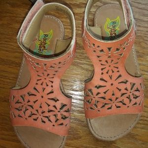 RACHEL'S SHOES FLORAL CUTOUT SANDALS